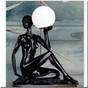 Đèn để bàn cô gái sơn đen nâng quả cầu trắng B 6177 Ø300xH420