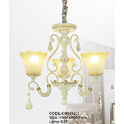 Đèn Chùm Châu Âu bán cổ điển 3 chao đèn thân sứ có hoa văn CH0262/3 Ø500xH500