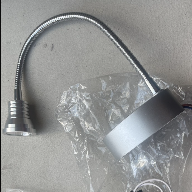 Đèn led rọi sản phẩm có lò xo