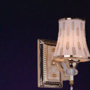 Đèn gắn tường chụp thuỷ tinh phong cách tân cổ điển VK 1876