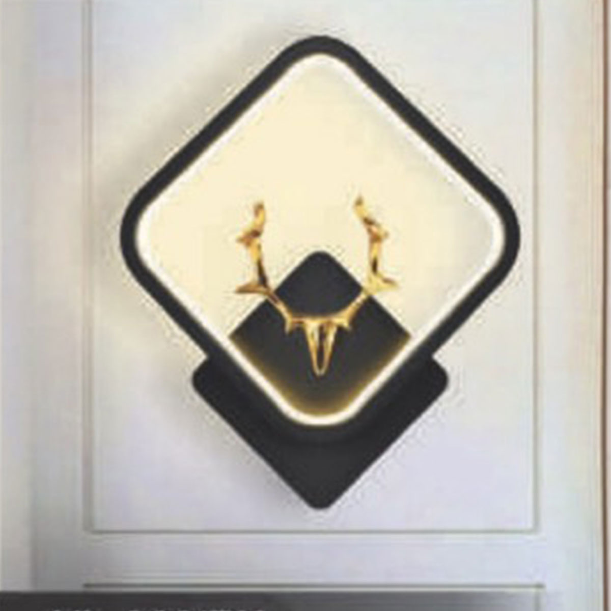 Đèn gắn tường led 3 màu hình thoi VL-A32/BK L250xH295