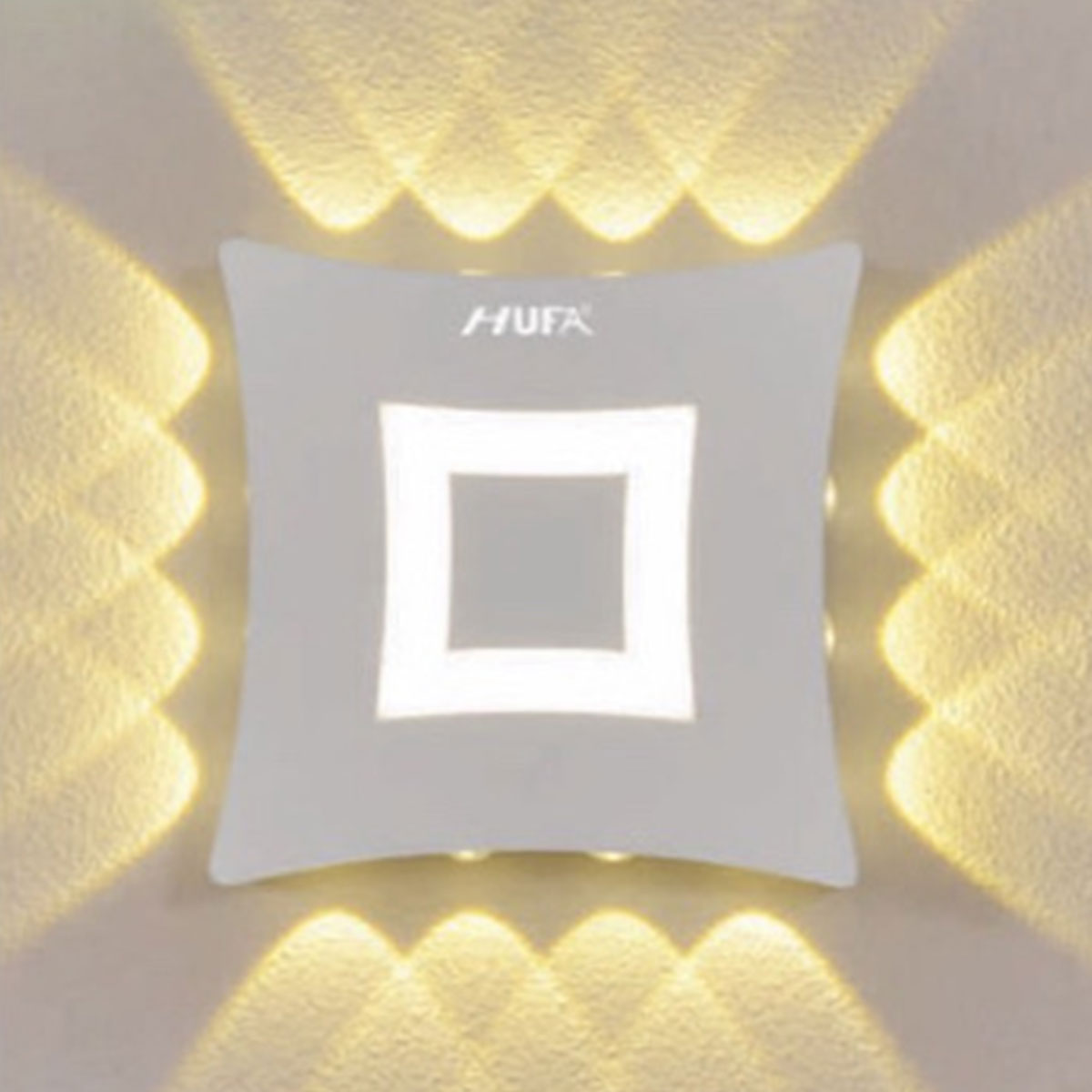 Đèn gắn tường led vuông 16 tia hắt sáng 4 cạnh HP6 AK-42 L220x50xH220