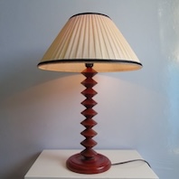 Đèn để bàn gỗ chụp vải trắng cao 55cm HH DBG-1522