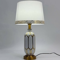 Đèn để bàn, tủ đầu giường đọc sách thân sứ màu trắng lá chụp vải cao 55cm DB72